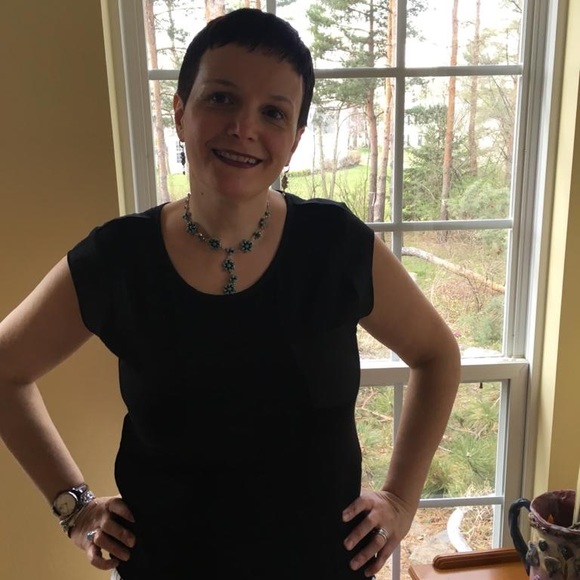 Meet your Posher, Adina - Picture 1 of 1